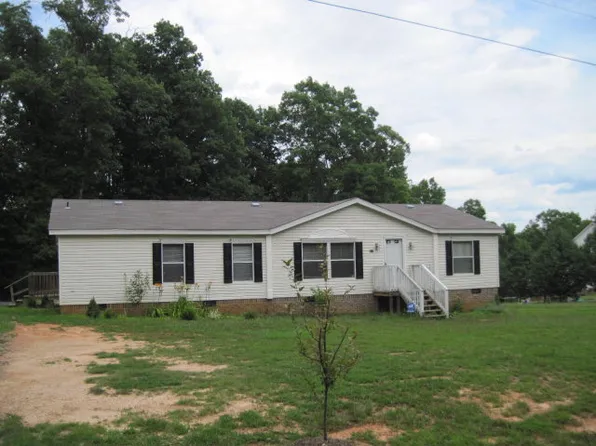 945 Crutchfield Rd, Reidsville, NC 27320