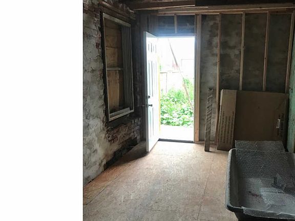 3rd image of 2961 Boudinot St