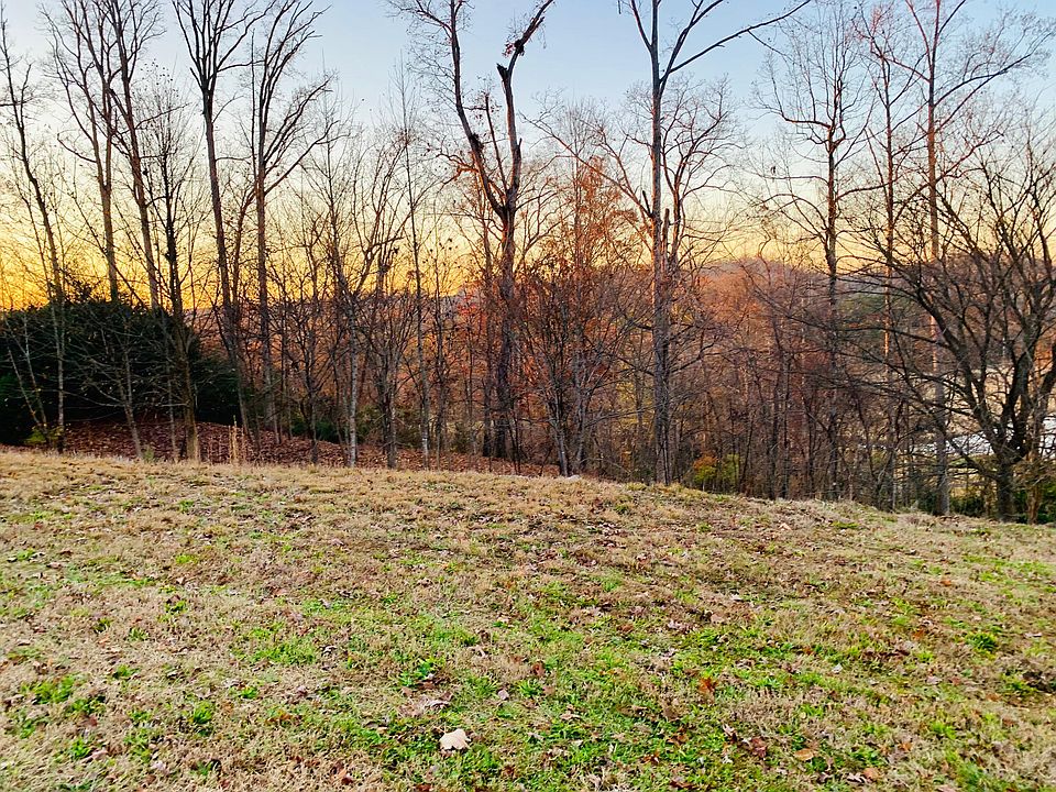 1st image of 235 Wedgewood Dr