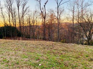 235 Wedgewood Dr, Lenoir City, TN 37772
