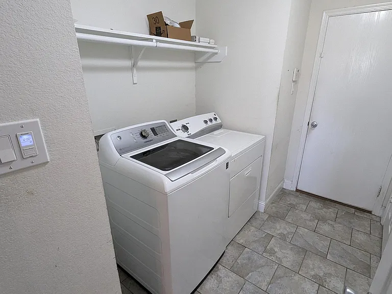 Washer dryer included with rent