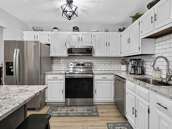 3rd image of 210 Fellsview Ter APT 212