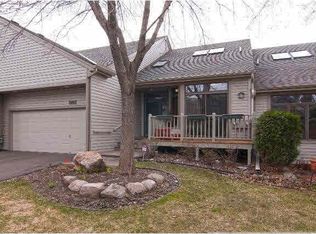 8463 Rice Lake Rd, Osseo, MN 55369