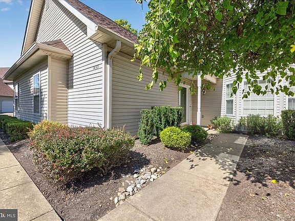 5th image of 1459 Peach Tree Ln #59