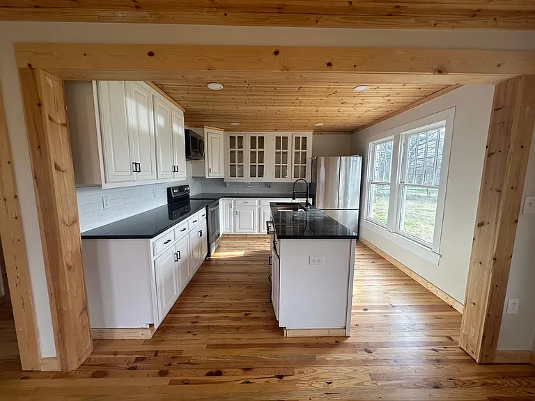 118 E Raleigh St — Photo 8