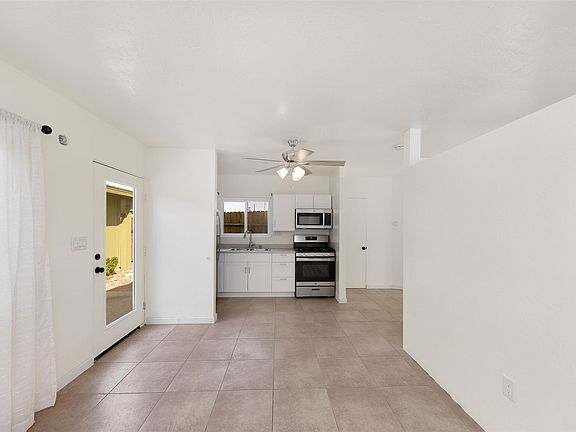 5th image of 38501 Bel Air Dr