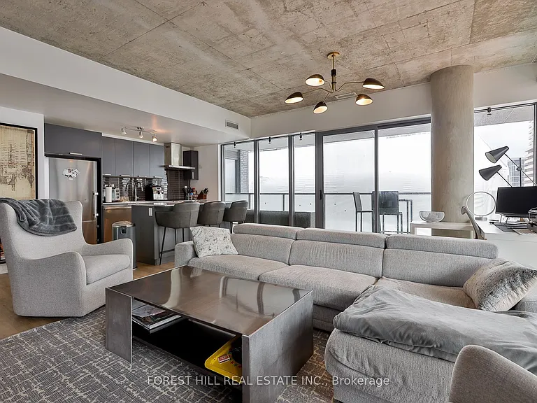 95 Bathurst St #522 — Photo 15