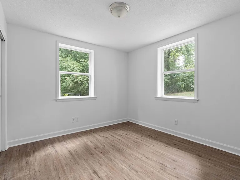 Britton Springs Rd - 706 / 708 — Photo 15
