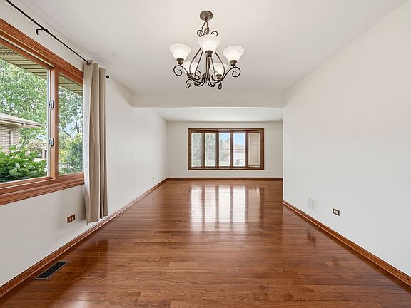 5th image of 8424 168th St
