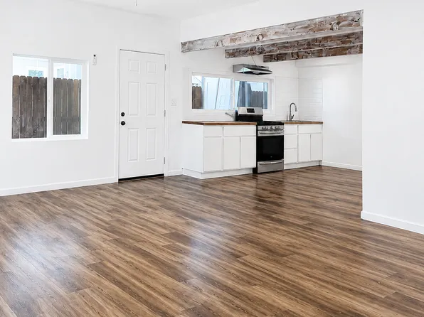 1915 W 82nd St, Los Angeles, CA 90047