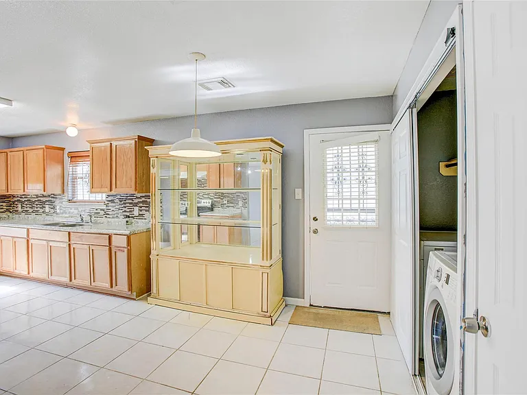 11807 Greenmesa Dr — Photo 14
