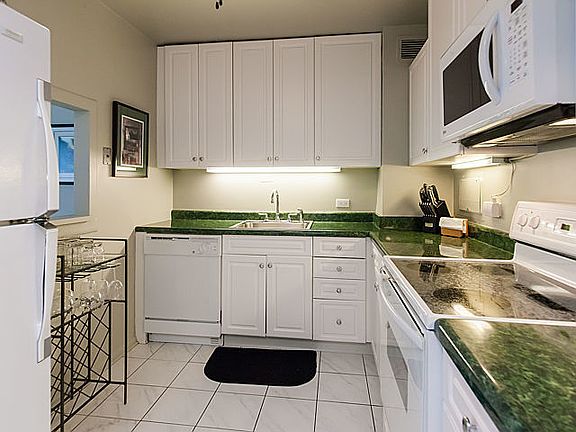 5th image of 3600 N Lake Shore Dr APT 906