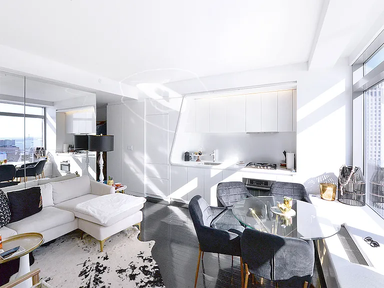 123 Washington St #45H — Photo 3