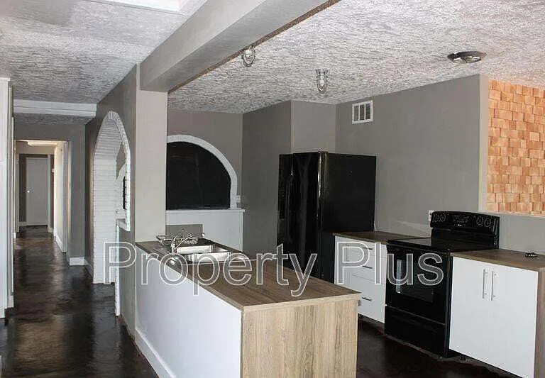 1228 S McKemy St — Photo 1