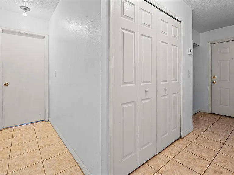 652 Saint Johns Ct #652 — Photo 12