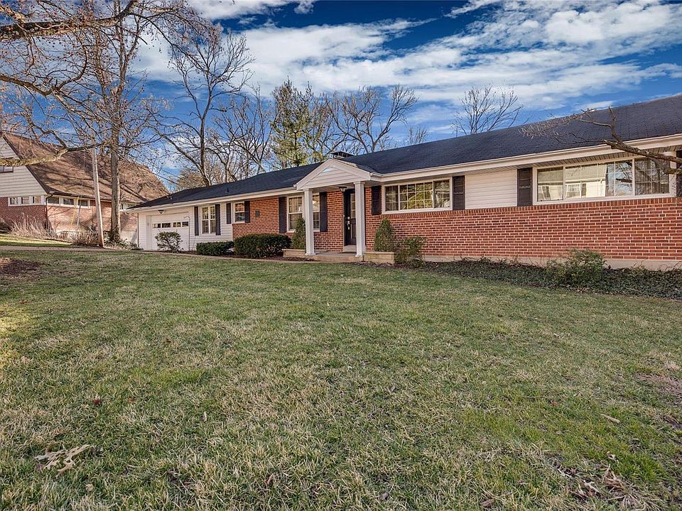 1st image of 17 Heatherbrook Ln