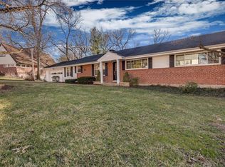 17 Heatherbrook Ln, Saint Louis, MO