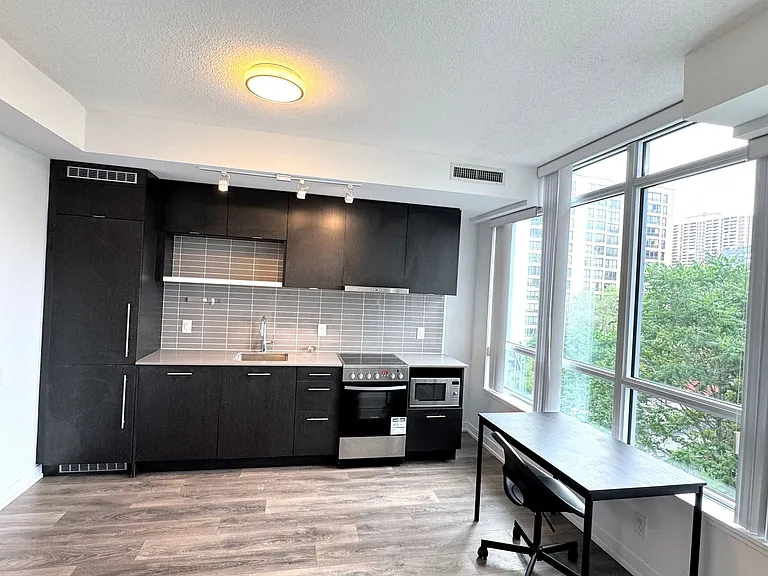 365 Church St #609 — Photo 3
