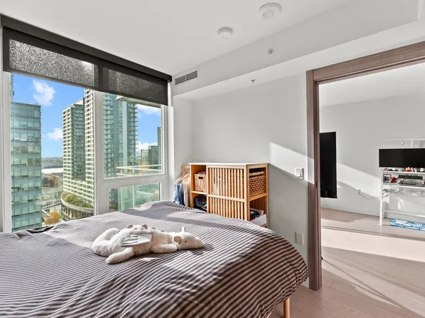 455 SW Marine Dr #2003, Vancouver, BC V5X 2S9