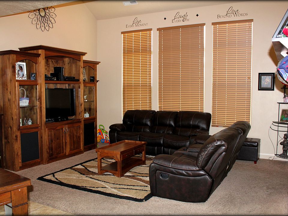 Spacious open living room