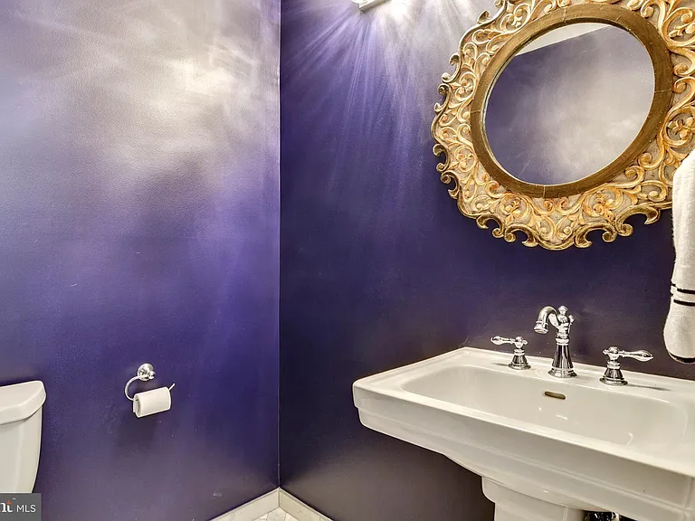 2107 N Rolfe St #D — Photo 12
