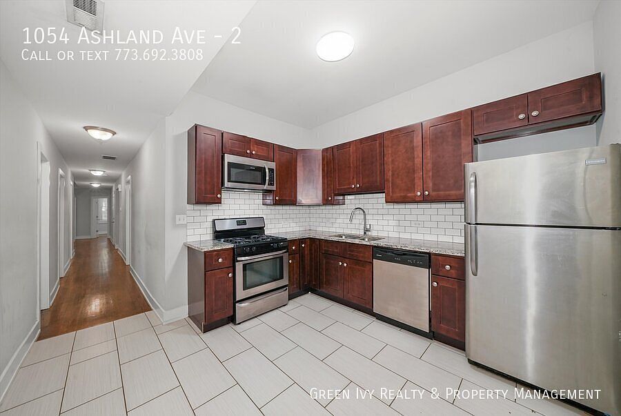 1st image of 1054 N Ashland Ave #2