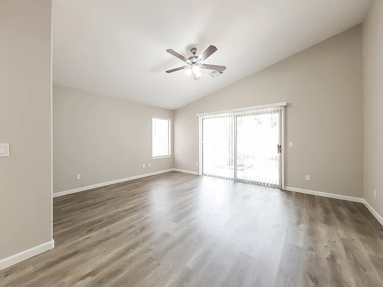 7418 W Lone Cactus Dr — Photo 7