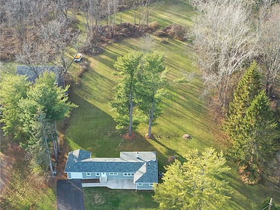 2nd image of 335 Mason Rd