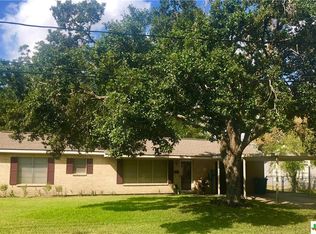 109 Cherry St, Edna, TX 77957