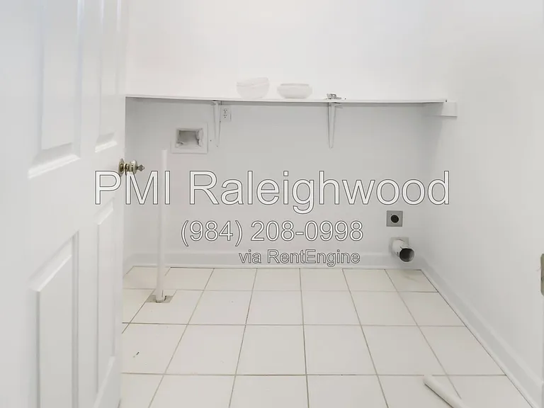 301 Perry Creek Dr — Photo 23