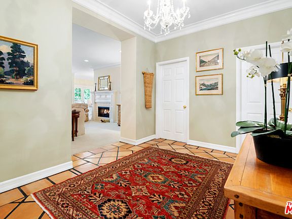 3rd image of 420 S Barrington Ave APT 103