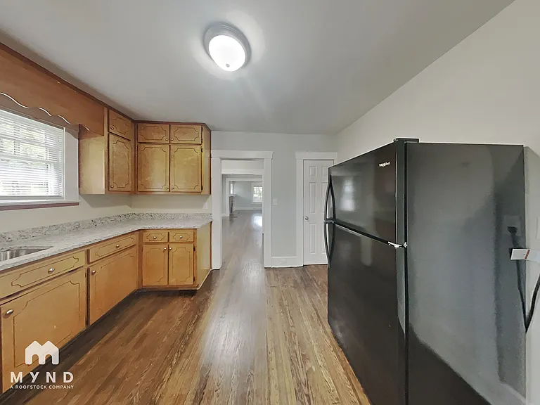 4817 Avenue N — Photo 3