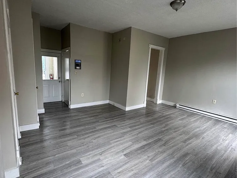 528 Franklin St #3F — Photo 5
