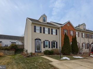 220 Heatherwood Dr, Ephrata, PA 17522