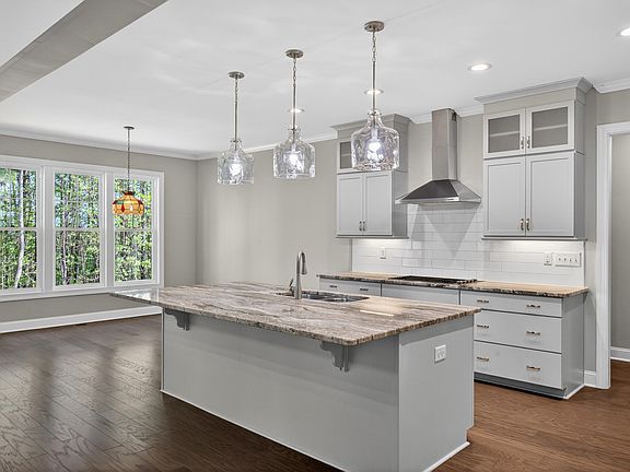 4th image of 231 High Ridge Ln