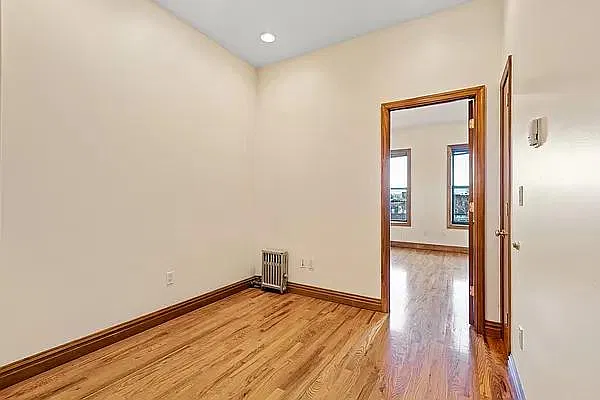 Rented by Compass | media 10