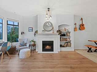 221 Ash St #14, New Westminster, BC V3M 3M5