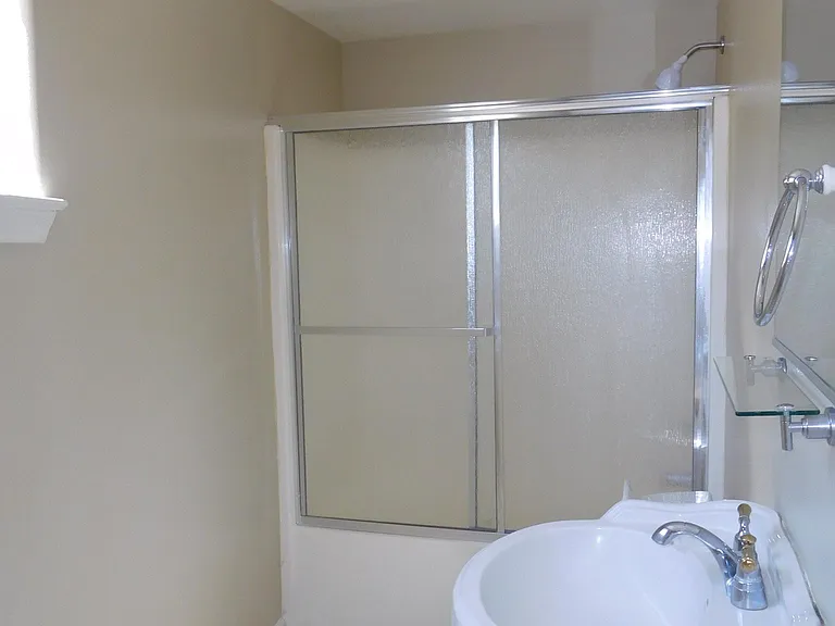5809 W Menlo Ave — Photo 5