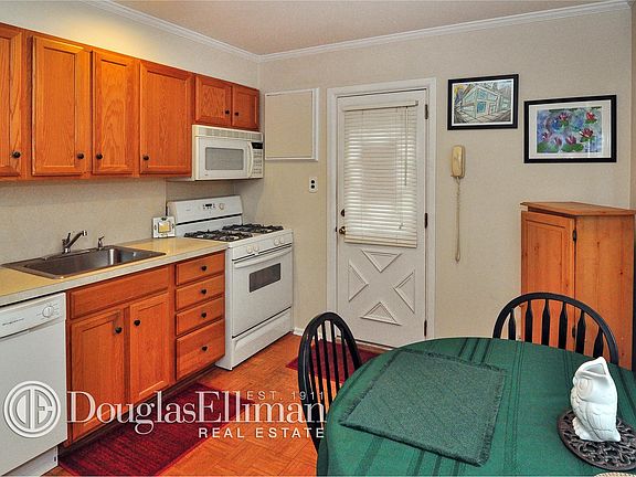 5th image of 27 Appletree Ln