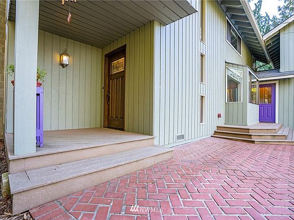 2nd image of 547 77th Ave NE