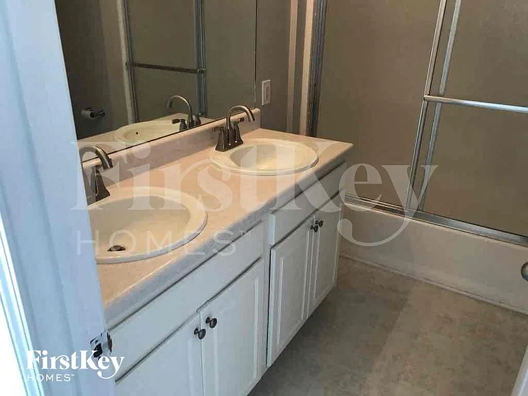 182 Prescott Ct — Photo 8