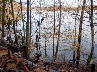 24 Furches Dr, Johnson City, TN 37615