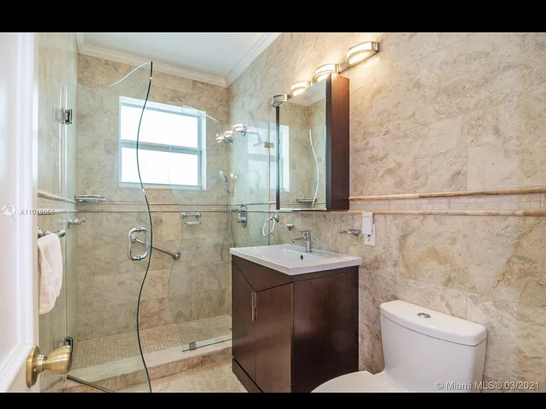 9572 Abbott Ave — Photo 6
