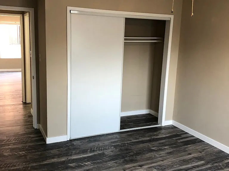 650 Linden Ave — Photo 23