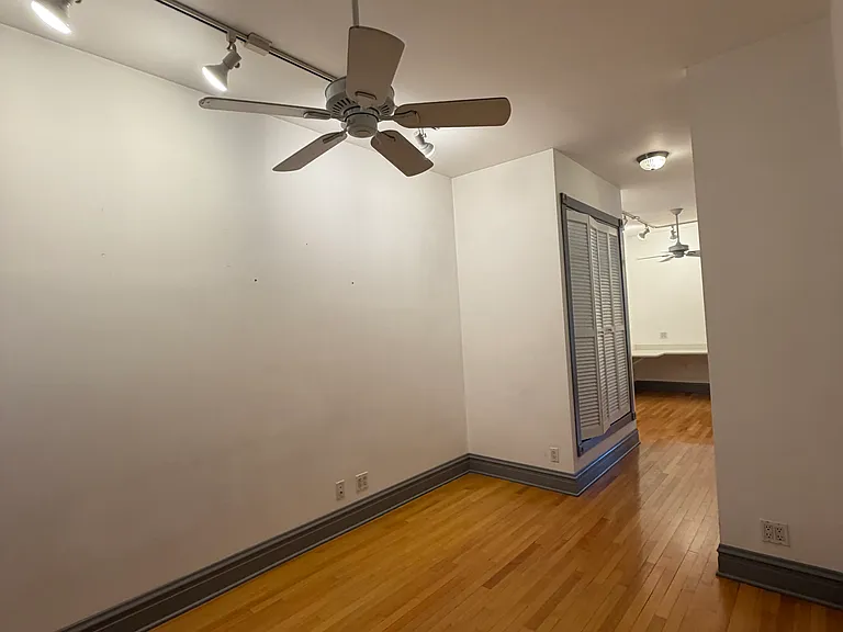 2553 W Cortez St #2R — Photo 3