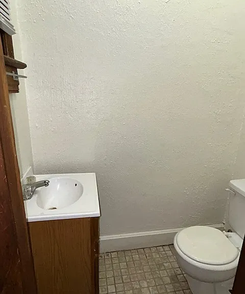 321 N Church St — Photo 15