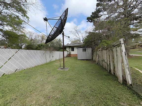 2nd image of 147 Woodland Dr