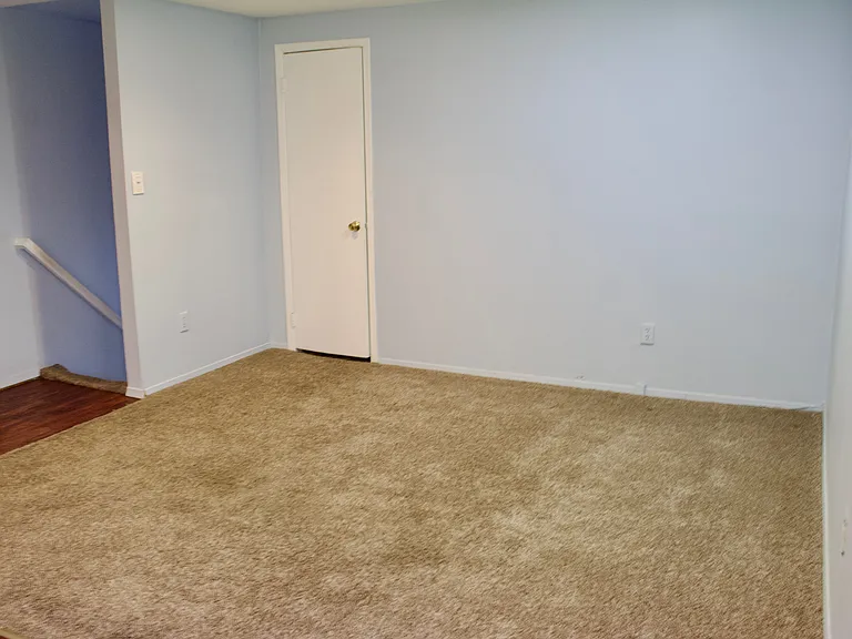 927 Jackson Ave #927 — Photo 6
