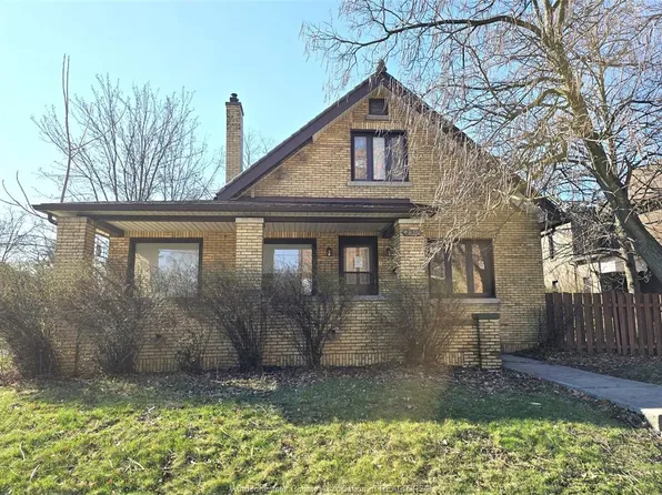 2311 University Ave W, Windsor, ON N9B 1E8