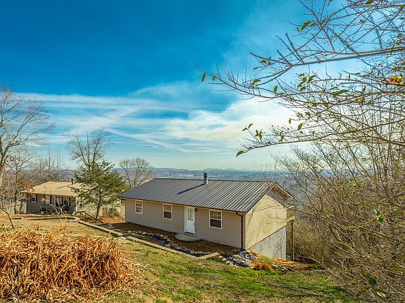 2nd image of 349 Creeks Bend Dr